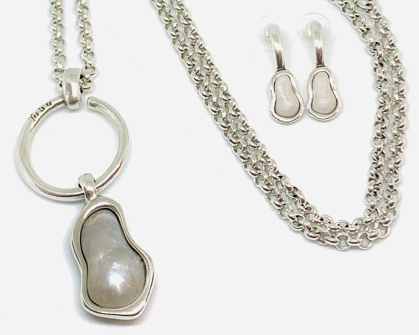 Tra-La-Rá Silver & White Set