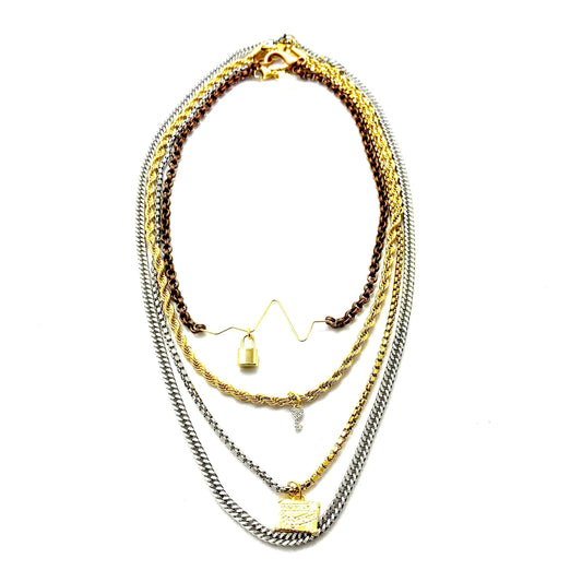 Travel in Hope Necklace Set