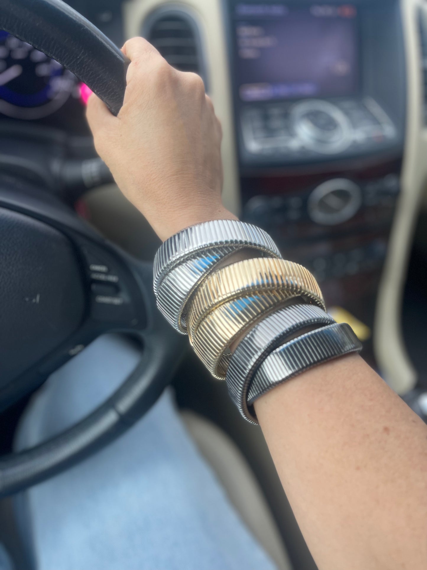 Bold Open Strand Flexible Bracelet