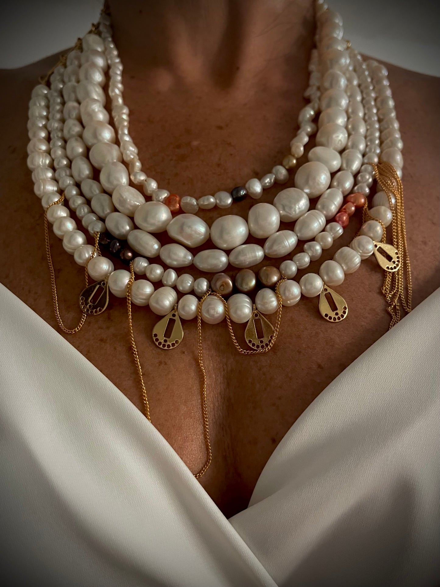 Bohemian Pearl Neck Mess